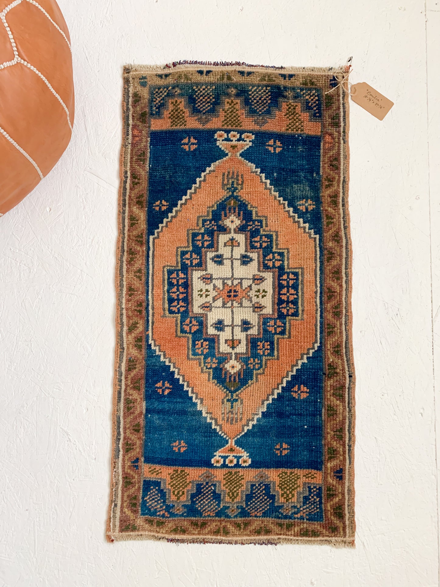 Emilia - 1.5' x 3.1' Vintage Turkish Mini Rug