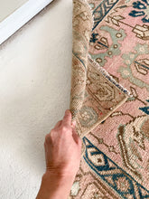 Load image into Gallery viewer, Rita - 2.9&#39; x 10.0&#39; Vintage Turkish Runner Rug
