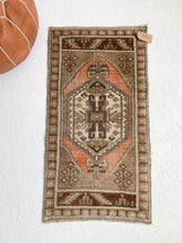 Load image into Gallery viewer, Becky - 1.7&#39; x 3.3&#39; Vintage Turkish Mini Rug
