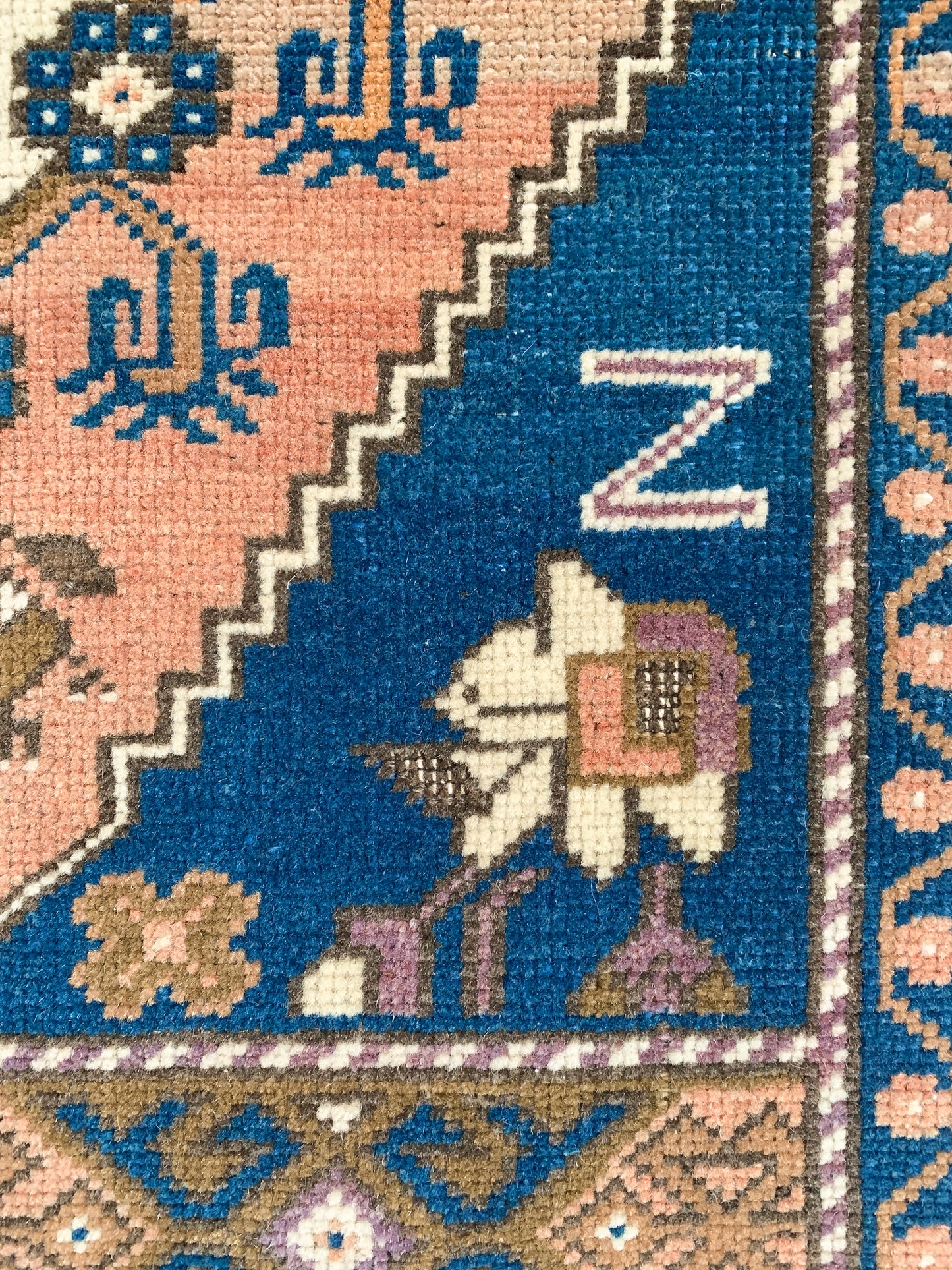 Nora - 1.9' x 3.8' Vintage Turkish Mini Rug