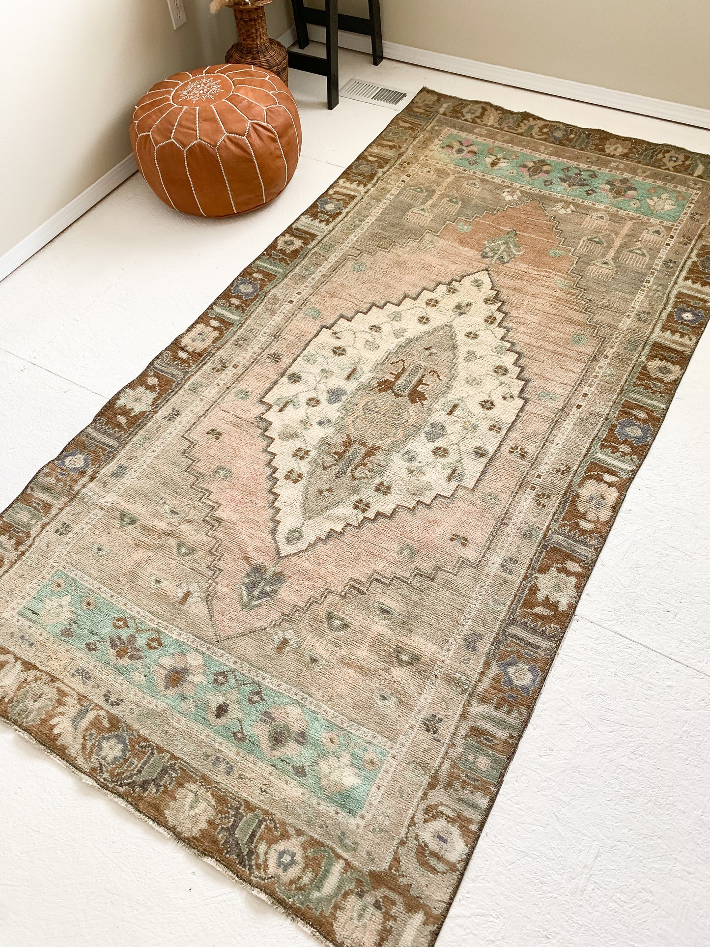 Kaia - 4.3' x 8.4' Vintage Turkish Area Rug