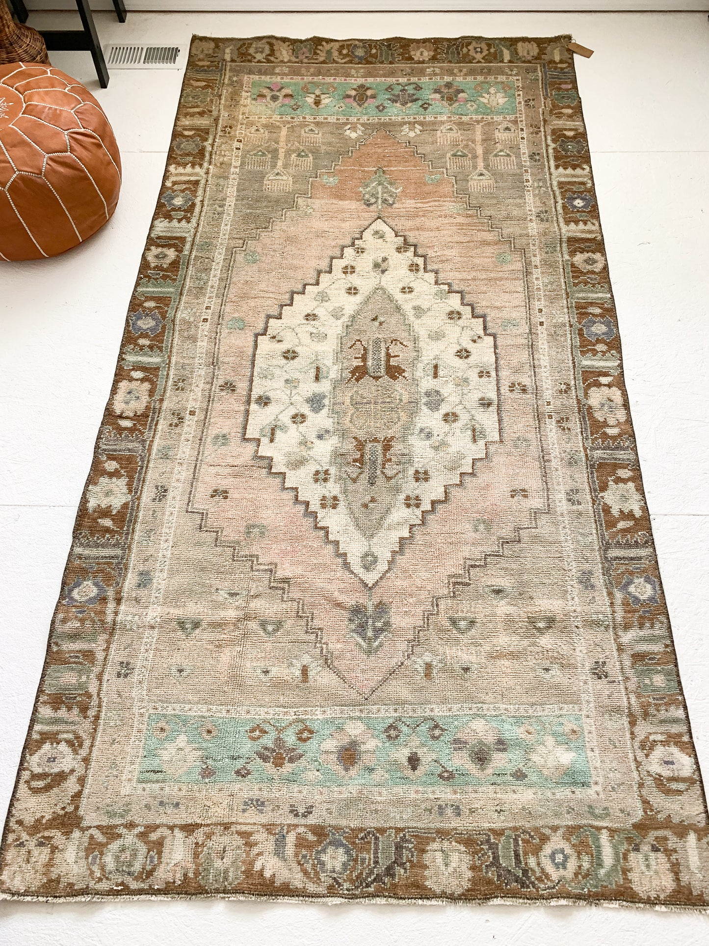 Kaia - 4.3' x 8.4' Vintage Turkish Area Rug