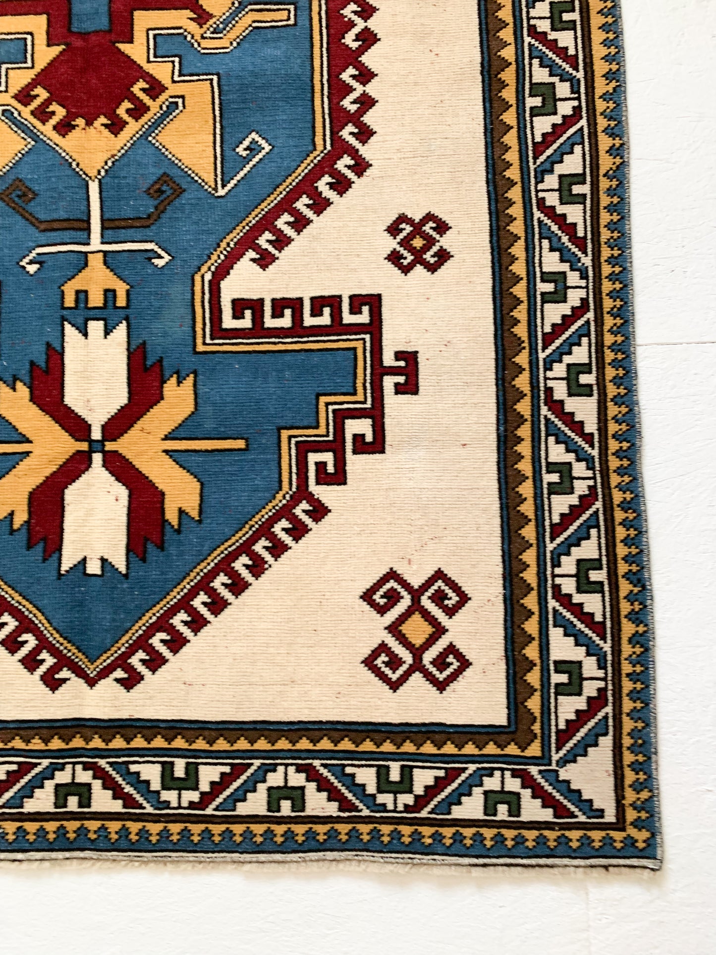 Micaela - 4.9' x 7.4' Vintage Turkish Area Rug