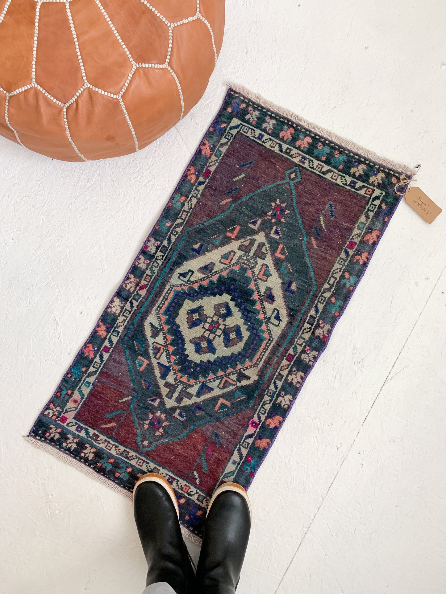 Enya - 1.5' x 3.0' Vintage Turkish Mini Rug