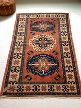 Load image into Gallery viewer, Cynthia - 4&#39; x 6.1&#39; Vintage Turkish Oushak Area Rug
